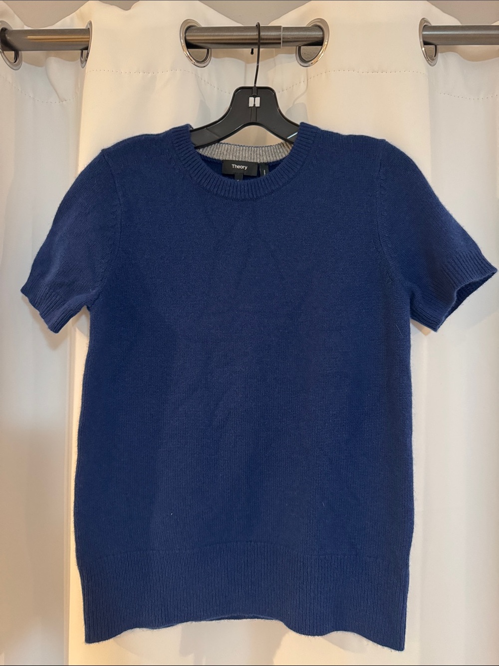 Theory Tolleree Tee- 100% Cashmere. Navy Sapphire. Size small